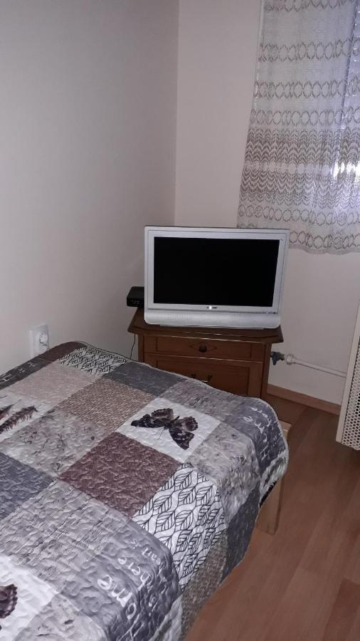 Annika Apartman Eger Ngoại thất bức ảnh